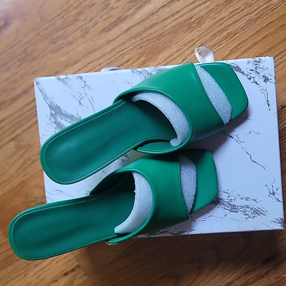 Green sandal heels slip on summer sexy elegant sz 38 US 7.5 - Picture 4 of 6